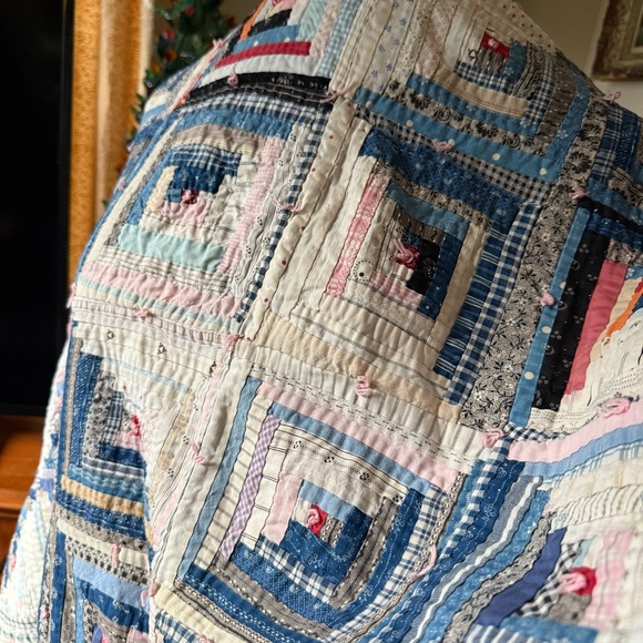 Early 1900s Calico Patchwork Log Cabin Quilt - Picture 5 of 8